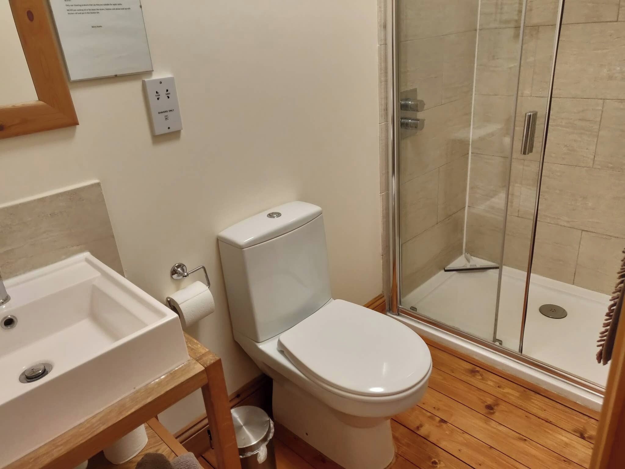 3-bed Cottage With 3 En-suite Shower Rooms Near St Neots