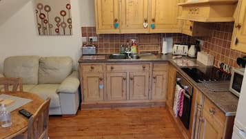 House, 3 Bedrooms, Patio | Interior