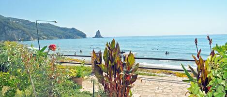 House, 2 Bedrooms, Smoking, Balcony | Beach