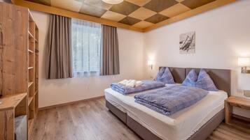 2 bedrooms, free WiFi, bed sheets