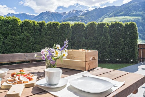 Ferienwohnung " Pfandlerhof Rot" mit Bergblick, WLAN, Balkon & Garten
