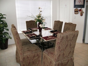 Villa, 4 Bedrooms, Private Pool, Garden View | Dining room