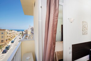 Apartment, 2 Bedrooms, Balcony, City View | Balcony
