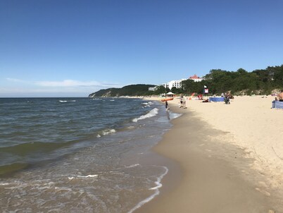Centrally located 4-room apartment 100m from the beach