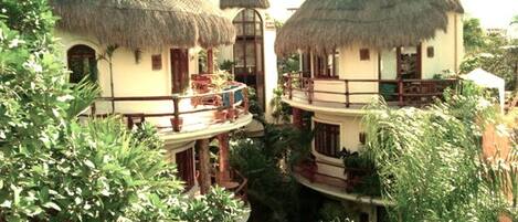 المنشأة من الخارج