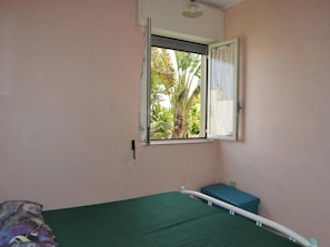 House, 2 Bedrooms, Balcony, City View - Central Holiday Home With Terrace And Garden, Parking Available (Melendugno)