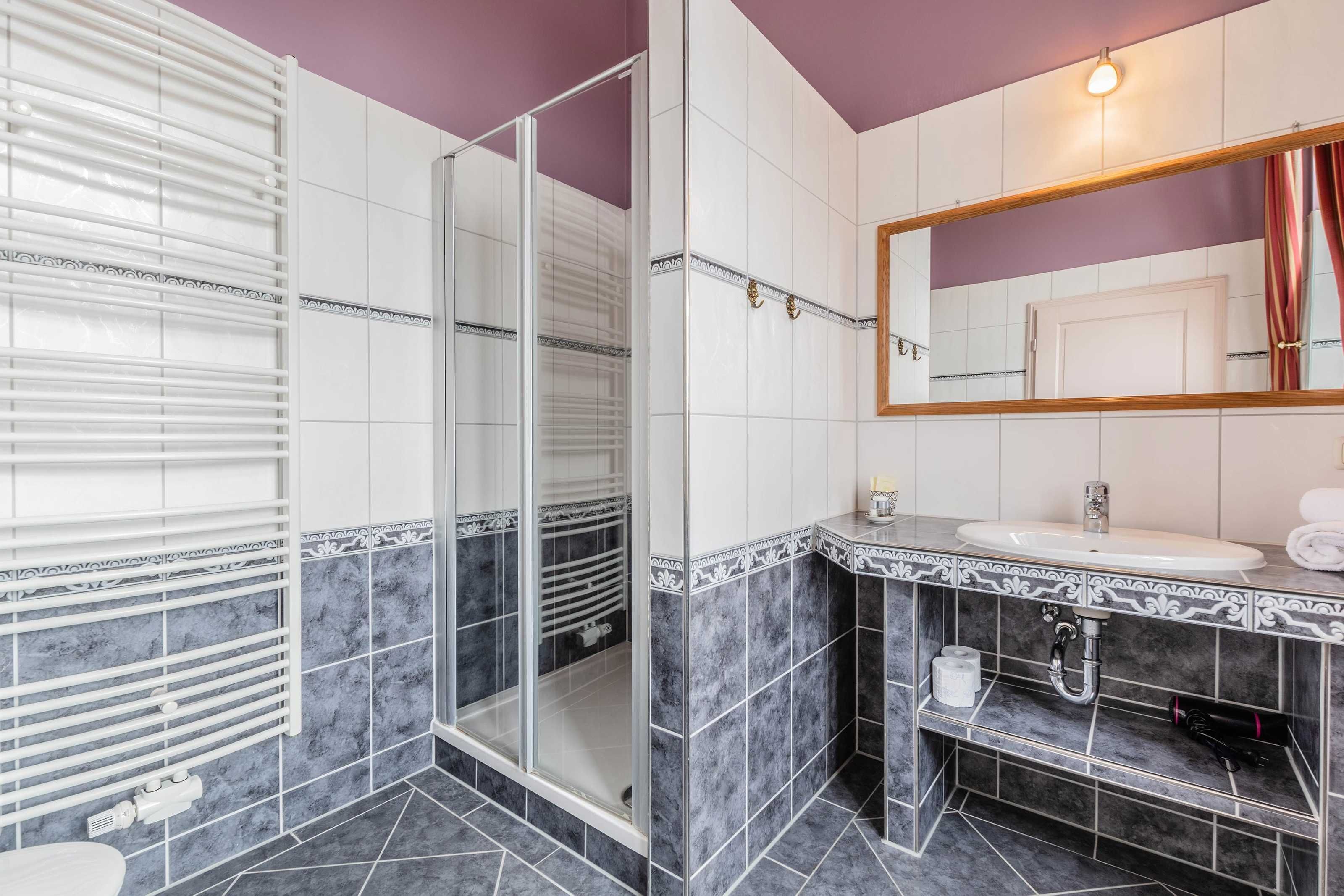 Dusche, Seife, Toilettenpapier