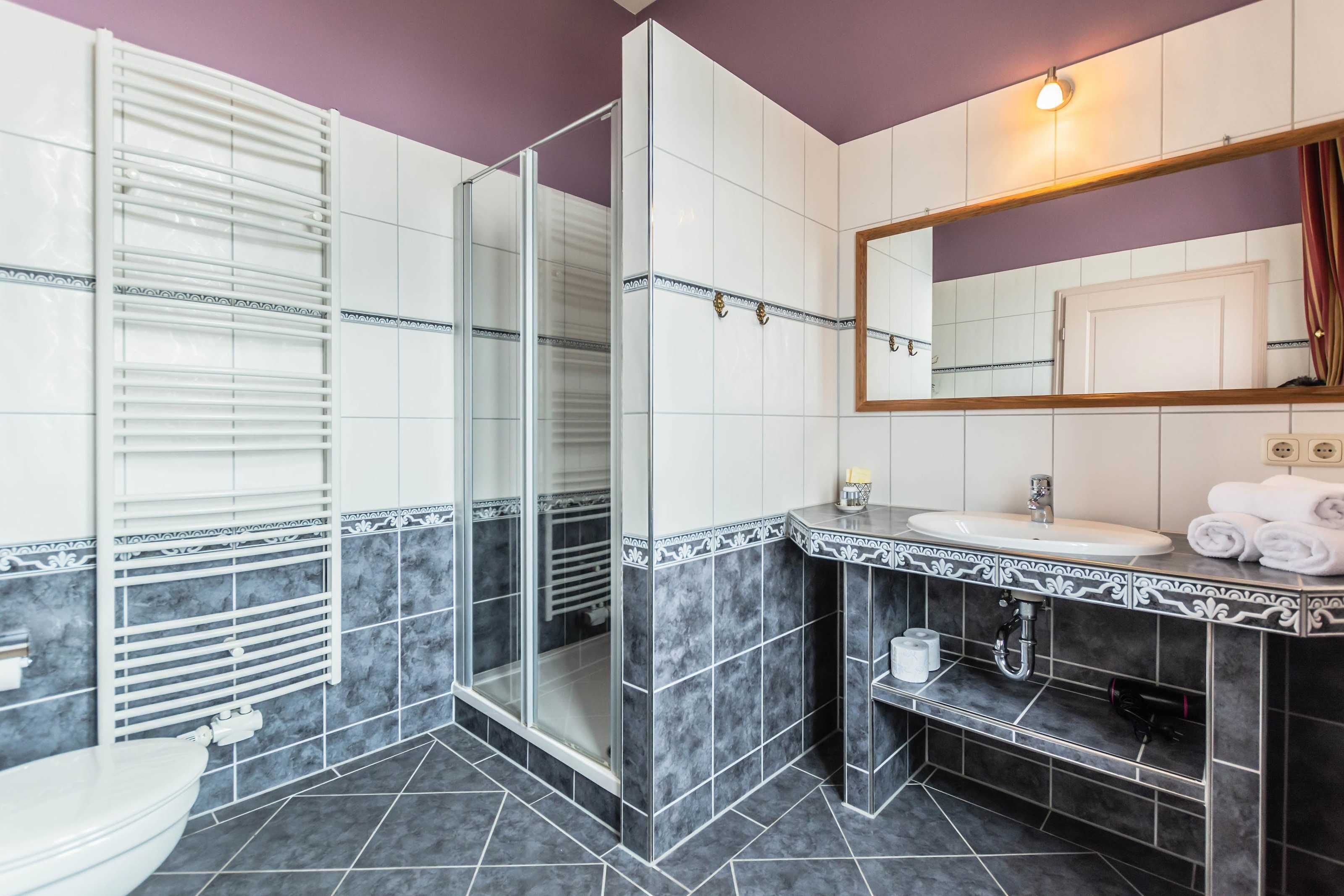 Dusche, Seife, Toilettenpapier