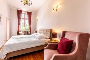 1 bedroom, desk - Zimmer Klink - Schlosshotel Groß Köthel (Hohen-Demzin)
