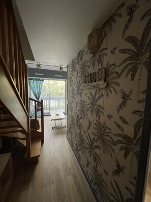 Interior - Cosy apartment 100m from the beach with parking space, loan of 2 bicycles (Royan)