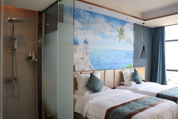 Deluxe Twin Room | 1 bedroom, desk, blackout drapes, free WiFi