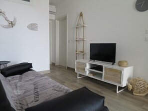 2 Schlafzimmer, Reisekinderbett, kostenloses WLAN, Bettwäsche
