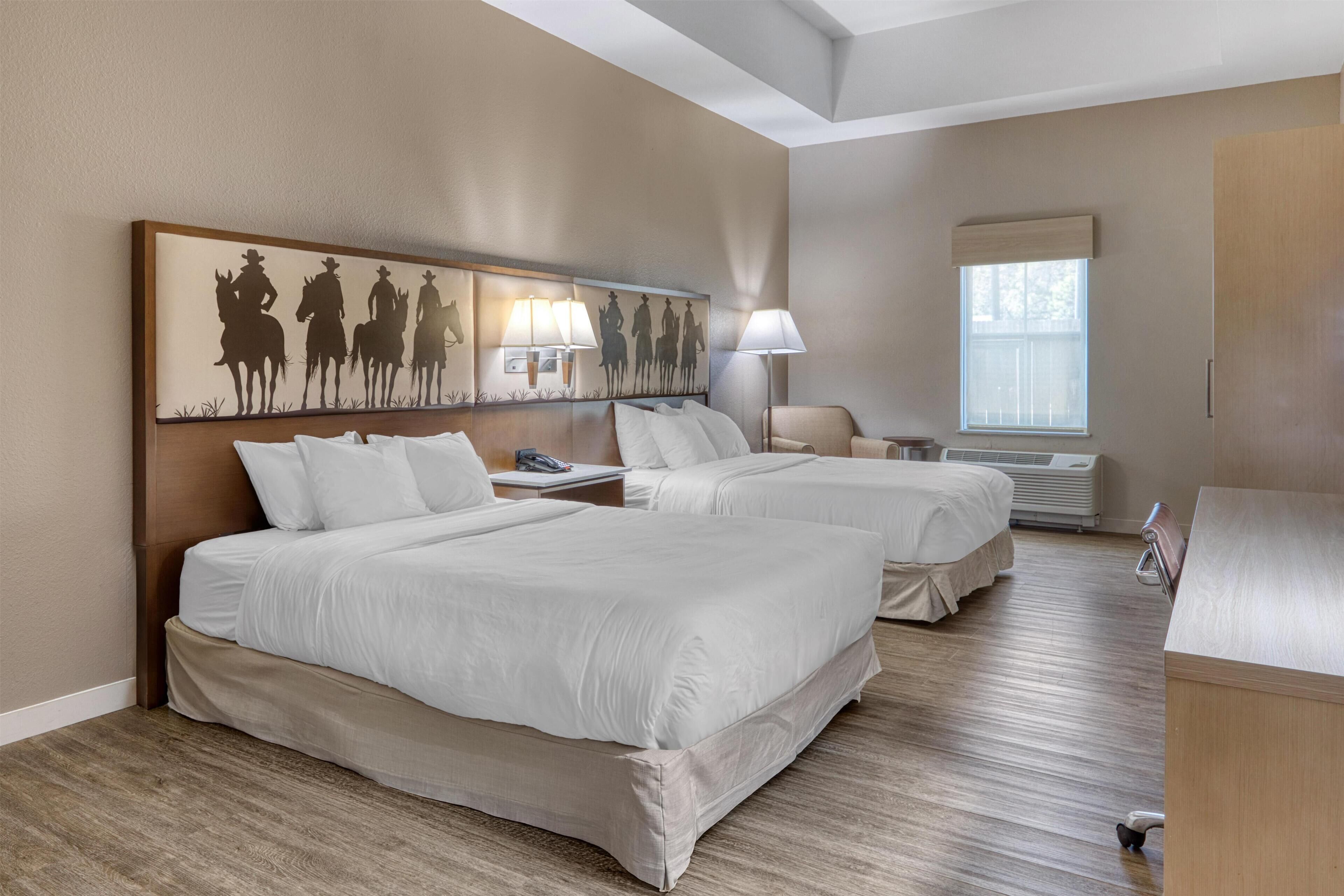 Suite, 2 llits de matrimoni, accessible, frigorífic i microones | Roba de llit d'alta qualitat i escriptori 