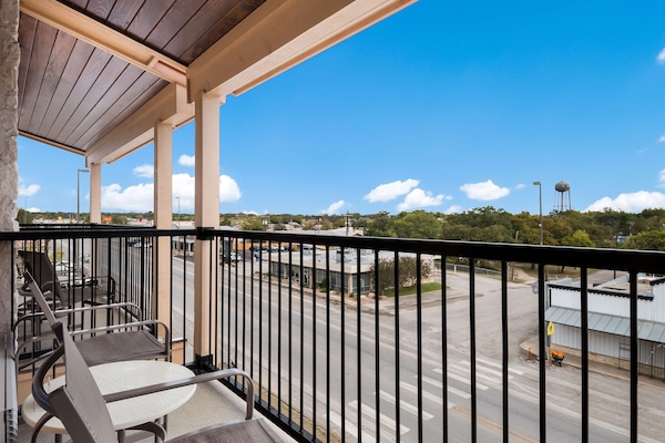 Ropa de cama de alta calidad y escritorio