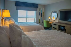 Caja de seguridad en la habitación y cortinas blackout 