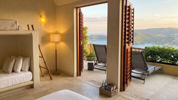 3 bedrooms, travel crib, WiFi