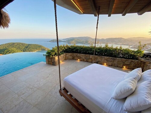 Luxury Home with Breathtaking Views in Zihuatanejo