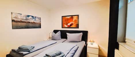 1 bedroom, WiFi, bed sheets, wheelchair access