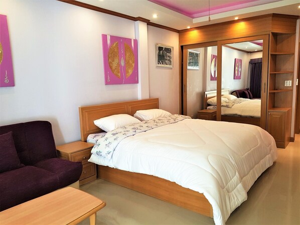 Studio | WiFi, bed sheets - Spacious 3rd Floor Studio at Baan Suan Lalana (Pattaya)