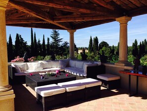 Terrace/patio - Amazing Villa in the heart of Provence (Paradou)