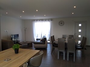 Interior - Single-storey house 1600m from the sea (Créances)