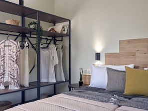 4 habitaciones, tabla de planchar con plancha y wifi gratis