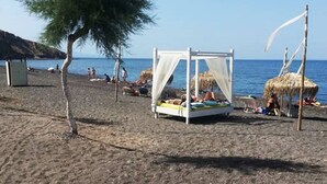 Unclassified image, 5 of 19, button - Real Santorini Cave House far from the crowds (Vothonas)