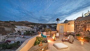 Unclassified image, 4 of 19, button - Real Santorini Cave House far from the crowds (Vothonas)