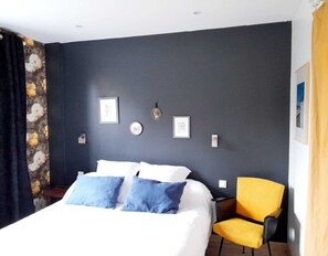 3 makuuhuonetta, silitysrauta/-lauta, ilmainen Wi-Fi