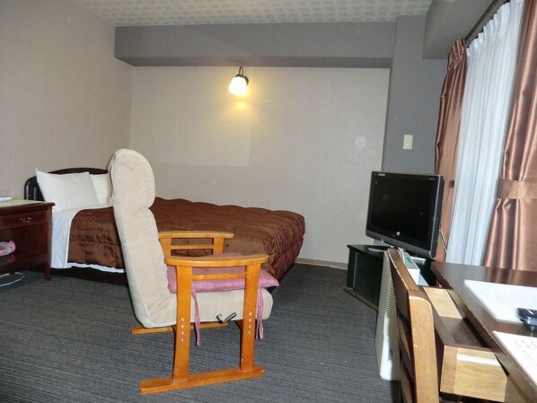 1 quarto, escrivaninha, Wi-Fi de cortesia, roupa de cama