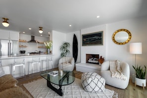 TV, fireplace, stereo