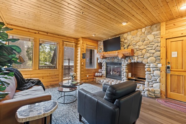 TV, fireplace, DVD player