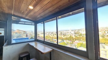 Superior Double Room, Jetted Tub, City View | City view
