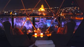 Glamping Ball on Roof top | Hypo-allergenic bedding, minibar, in-room safe, desk