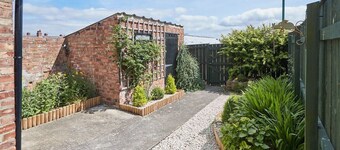 Host & Stay | Montrose View