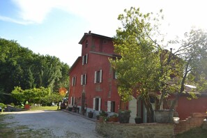 Exterior - Cosy apartment for 5 guests with hot tub, WIFI, TV and pets allowed (Reggello)