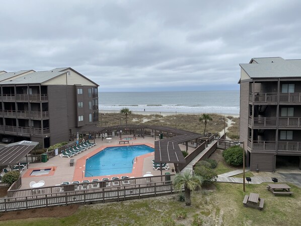 Huoneisto, 3 makuuhuonetta | Uima-allas | Ulkouima-allas