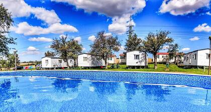 Maravillosa casa de vacaciones privada con WIFI, A/C, piscina, terraza y mascotas permitida