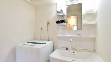 Gratis toiletartikler, hårtørrer, håndklæder