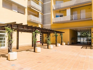 Property grounds - Cosy apartment for 5 guests with A/C, WIFI, pool, TV and balcony (Isla Cristina)