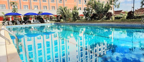 Piscine extérieure