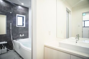 Free toiletries, hair dryer, towels - Comfortable Stay 2 Bed roomLiving roomToilet / Kyoto Kyōto (Kyoto)