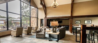 Luxury Breckenridge Condo; Ski in/Ski out; Shared Hot Tub/Pool/Bowling Alley
