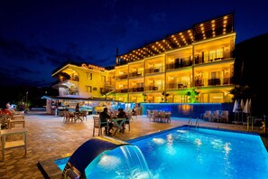 Front of property - Kas Sun Glare Otel (Kas)