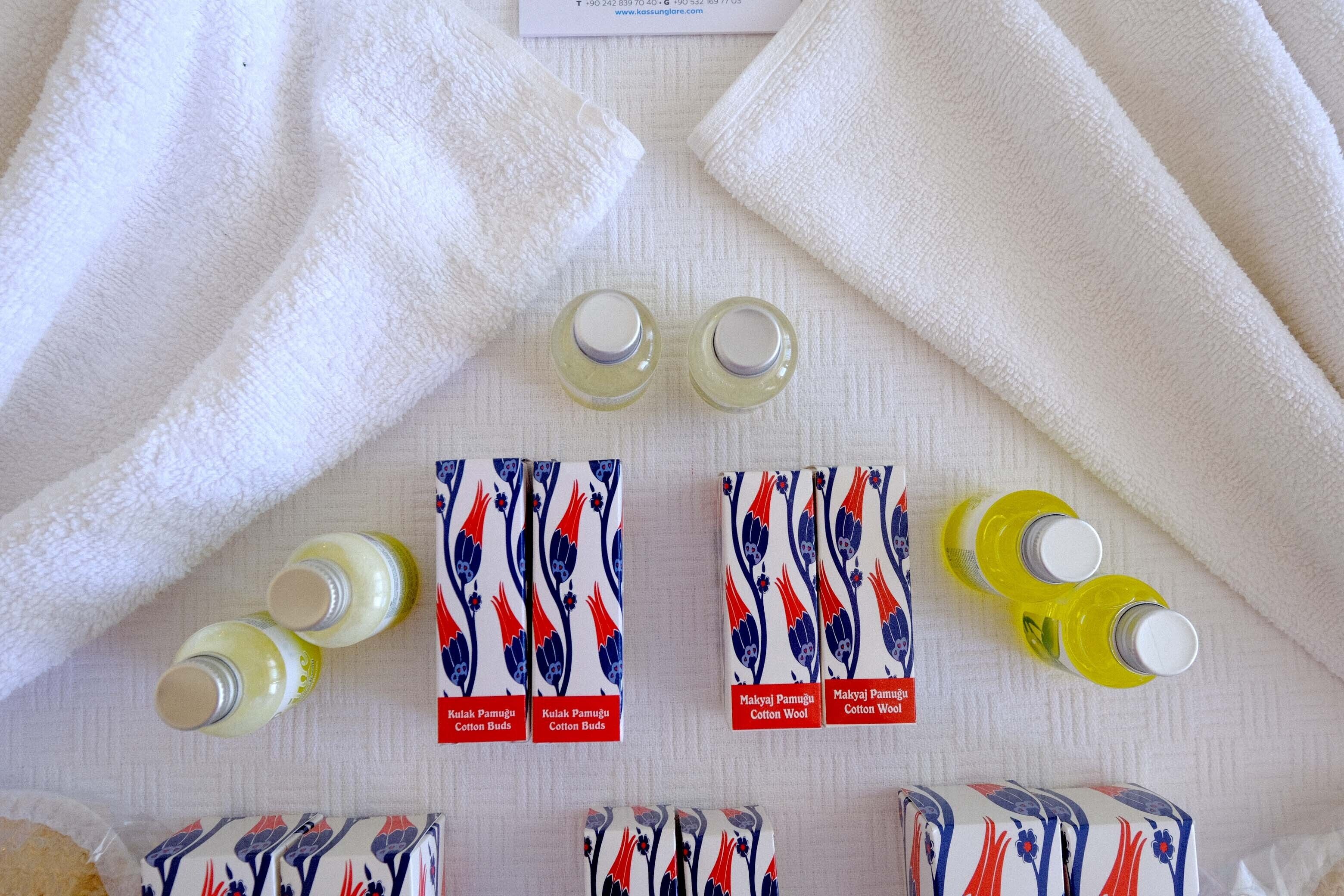 shower, rainfall showerhead, free toiletries, hair dryer