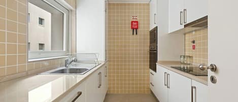 Frigorifero, microonde, forno, lavastoviglie
