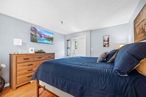 3 bedrooms, iron/ironing board, free WiFi, bed sheets - Gatlinburg Towers Condo Unit 501 - Great Location! Close to Town! (Gatlinburg)