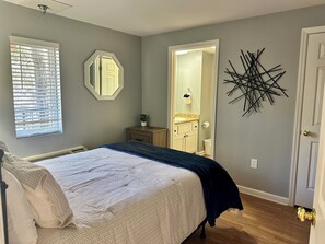 3 dormitorios, tabla de planchar con plancha, wifi gratis y ropa de cama