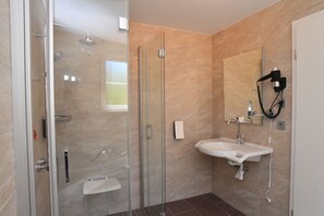 Deluxe Studio (10) | Bathroom - Der Ochsen (Kappel-Grafenhausen)