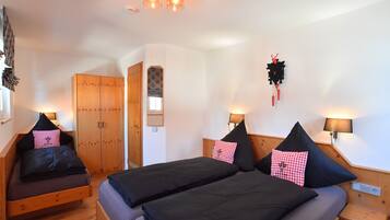 Comfort-Doppelzimmer | 2 Schlafzimmer, Zimmersafe, Verdunkelungsvorhänge